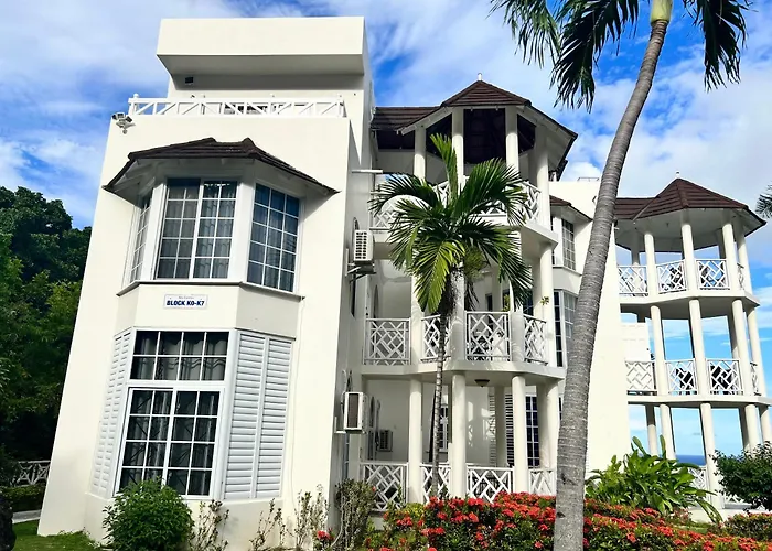 Penthouse On The Ridge *